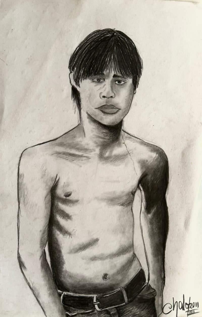 Retrato en carbón, dibujo de Chalo Rojas
