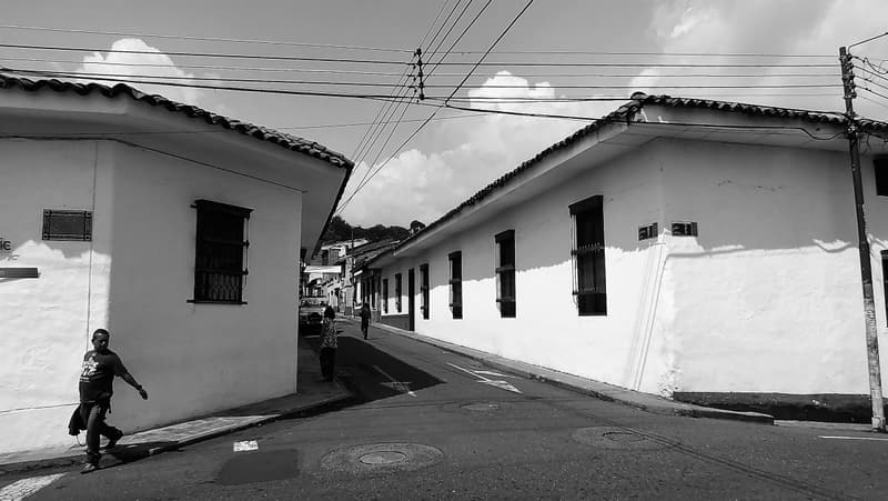 Al doblar la esquina, Fotografía de Chalo Rojas